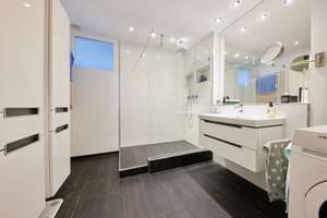 Sofort frei - Sanierte 3 Zimmer-Wohnung (83qm) mit EBK, Terrasse und Balkon in Untertürkheim – Rotenberger Steige 2, 70327 Gehrenwald, Stuttgart – Vorschaubild 25