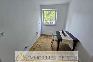 Umfangreich sanierte 4-Zi.Whg. mit Balkon in ruhiger und begehrter Lage. Einziehen und Wohlfühlen ! – Die vollständige Adresse der Immobilie erhältst du vom Anbieter., 28213 Riensberg, Bremen – Vorschaubild 13