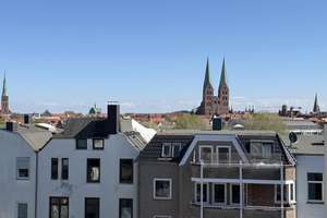 Citynahe Dachgeschosswohnung – Die vollständige Adresse der Immobilie erhältst du vom Anbieter., 23554 Sankt Lorenz Nord, Lübeck – Vorschaubild 2