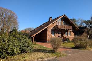 Blockhaus trifft modernen Wohnkomfort – Die vollständige Adresse der Immobilie erhältst du vom Anbieter., 21781 Cadenberge – Vorschaubild 1