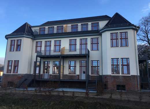 Erstbezug - Exklusive 2-Zimmer EG-Wohnung in Hamburg-Langenhorn in historischem Ambiente