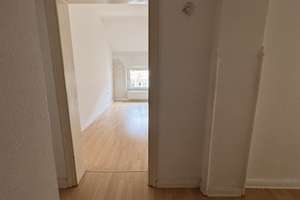 Wohnen mit Charakter: Großzügige Dachgeschosswohnung in Pempelfort