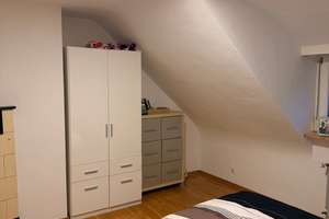 ++ S-Untertürkheim: Schöne 3-Zi.-DG-Wohnung + TL-Bad + Keller + gute Lage ++ – Die vollständige Adresse der Immobilie erhältst du vom Anbieter., 70327 Untertürkheim (Ortsteil), Stuttgart – Vorschaubild 7