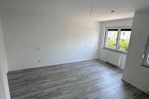 Familienfreundliches Reihenmittelhaus mit Garten in Nürnberg-Eibach – Die vollständige Adresse der Immobilie erhältst du vom Anbieter., 90451 Eibach, Nürnberg – Vorschaubild 12