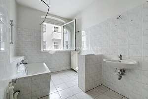 Im Samariterviertel – schönes Altbauhaus mit großem Balkon in ruhiger Lage – Rigaer Str. 39, 10247 Friedrichshain, Berlin – Vorschaubild 15