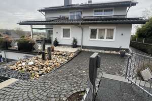 Genial und fair: Ein Haus, das sich selbst versorgt - und Ihre Energiekosten fast eliminiert – Die vollständige Adresse der Immobilie erhältst du vom Anbieter., 35447 Reiskirchen – Vorschaubild 1