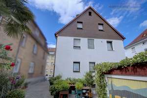 GROSSES ZWEIFAMILIENHAUS MIT LIEBEVOLL GESTALTETEM INNENHOF & DOPPELGARAGE – Die vollständige Adresse der Immobilie erhältst du vom Anbieter., 74080 Böckingen, Heilbronn – Vorschaubild 24
