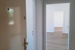 Erstbezug nach Sanierung mit Balkon: Geschmackvolle 2,5-Zimmer-Wohnung in Düsseldorf – Sonnenstraße 85, 40227 Düsseldorf – Vorschaubild 2