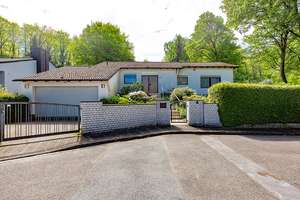 Großzügiger Bungalow mit Kamin und Wohlfühlgarten in ruhiger Sackgassenlage – Die vollständige Adresse der Immobilie erhältst du vom Anbieter., 44149 Kley, Dortmund – Vorschaubild 2