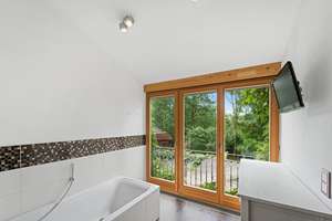 Prachtvolle Rarität und einmalige Schönheit! Villa im Toskana-Stil mit parkähnlicher Gartenanlage – Die vollständige Adresse der Immobilie erhältst du vom Anbieter., 84518 Garching an der Alz – Vorschaubild 27