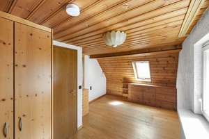 Charmantes historisches Einfamilienhaus in Schlaitdorf – Die vollständige Adresse der Immobilie erhältst du vom Anbieter., 72667 Schlaitdorf – Vorschaubild 4