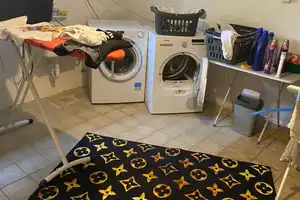 RESERVIERT!  1 Fam. Haus mit 2. Garagen, 4. Stellplätze großer Garten + kl. Hinterhaus TOP Zustand – Uhlandstraße 17, 63457 Main-Kinzig-Kreis – Vorschaubild 29