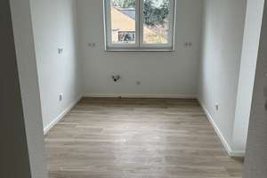 Erstbezug nach Sanierung – Moderne Dachgeschosswohnung mit Loggia in Toplage von Oberhausen  – Keltenstraße 21, 46045 Styrum, Oberhausen – Vorschaubild 10