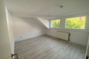 TOP 2-Zimmer WG-geeignete Wohnung mit Einbauküche in Ehrenfeld