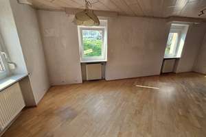 FAMILIENHAUS MIT 5 ZIMMERN, KÜCHE MIT GROßER VORRATSKAMMER, KLEINER GARTEN UND TERRASSE... – Die vollständige Adresse der Immobilie erhältst du vom Anbieter., 76228 Grünwettersbach, Karlsruhe – Vorschaubild 6