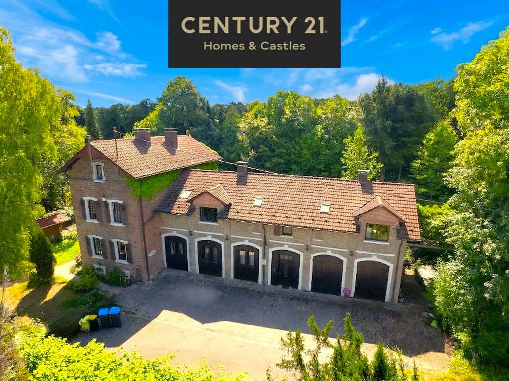 Immobilie in Sulzbach/Saar - Exklusives einzigartiges Anwesen, Idyllisch eingebettet in privilegierter allein Lage von Sulzbach - Bild 0