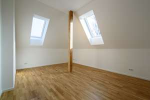 *Erstbezug* Einzigartige Wohnung mit Dachbalkon