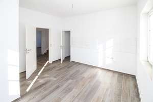 Bezaubernde Doppelhaushälfte mit liebevollen Details und Garage in Rottweil! – Die vollständige Adresse der Immobilie erhältst du vom Anbieter., 78628 Rottweil – Vorschaubild 7