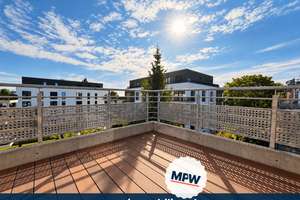 Komplett saniert & bezugsfrei: Moderner Wohnkomfort mit Südbalkon und Tiefgaragenstellplatz