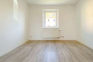 Kompakt, cool, dein – kleines Zuhause mit Einbauküche! – Elsterweg 4, 8066 Eckersbach Siedlung, Zwickau – Vorschaubild 2