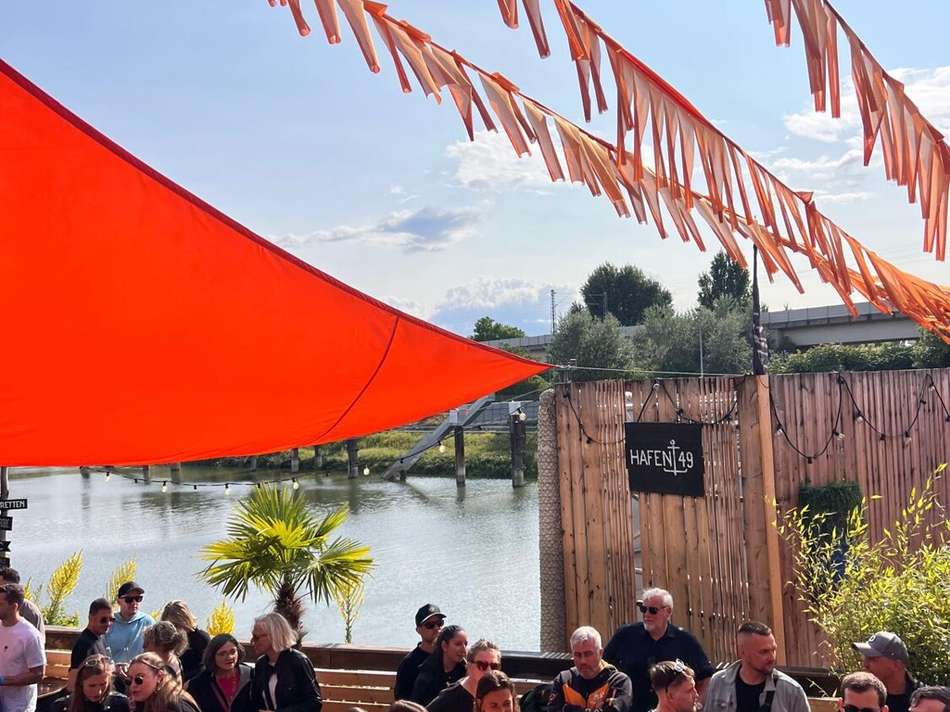 977272ae-9f3d-4f1a-b886-1f584d