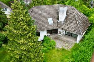 Repräsentatives Haus zum Verwirklichen auf großem eingewachsenen Grundstück – Die vollständige Adresse der Immobilie erhältst du vom Anbieter., 25451 Quickborn – Vorschaubild 2