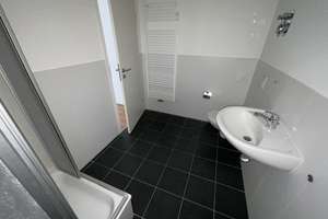 Geräumige 2 Zimmer- Wohnung mit Wohnküche, Balkon und Duschbad im Dachgeschoss – Vorwerker Str. 107, 23554 Sankt Lorenz Nord, Lübeck – Vorschaubild 17