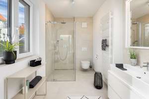 NEUBAU: Elegante, barrierefreie Erdgeschosswohnung mit großzügigem Garten – Groschenweg 23, 81825 Gartenstadt Trudering, München – Vorschaubild 7