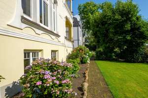 Wohnen & Investieren! Historisches Mehrfamilienhaus in Othmarschen in Top–Zustand. – Die vollständige Adresse der Immobilie erhältst du vom Anbieter., 22605 Othmarschen, Hamburg – Vorschaubild 2