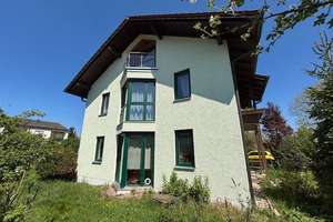 Vermietet: Einfamilienhaus mit Naturgarten in Burghausen als Renditeobjekt – Die vollständige Adresse der Immobilie erhältst du vom Anbieter., 84489 Burghausen – Vorschaubild 2