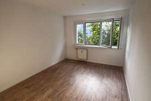 4-Zimmer-Wohnung mit Balkon in ruhiger Lage von Marzahn – Luise-Zietz-Str. 117, 12681 Marzahn, Berlin – Vorschaubild 5