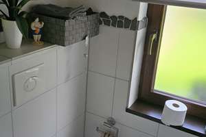 Modernisierte Doppelhaushälfte mit Einliegerwohnung, großem Garten, Terrasse und Garage – Im Ährenfeld 4, 47228 Hochemmerich, Duisburg – Vorschaubild 17