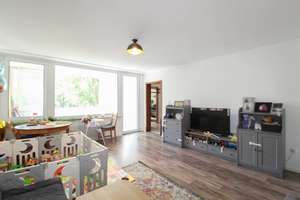 Helle 3 Zimmer Wohnung mit Loggia am Lerchenauer See! – Die vollständige Adresse der Immobilie erhältst du vom Anbieter., 80935 Lerchenau-West, München – Vorschaubild 1