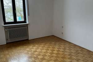 Geräumiges 6-Zimmer-Haus in Eichendorf – Die vollständige Adresse der Immobilie erhältst du vom Anbieter., 94428 Eichendorf – Vorschaubild 4
