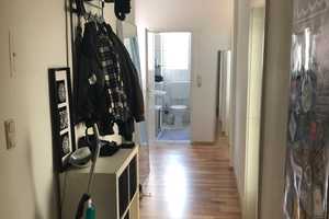 WG-GEEIGNET - Stilvolle 2-Zimmer-Hochparterre-Wohnung mit EBK in Pfersee in Wertachnähe – Birkenfeldstraße 4, 86157 Augsburg – Vorschaubild 1