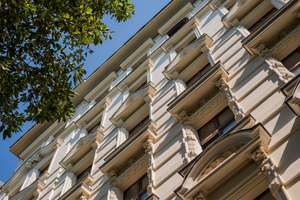 Attraktive Anlagechance ca. 7,69 % AfA! Charmante Altbauwohnung mit Blick auf den Görlitzer Park – 10997 Kreuzberg, Berlin – Vorschaubild 2