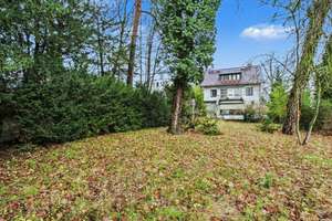 Sanierungsbedürftige Stadtvilla mit großem Grundstück in begehrter Lage von Berlin Steglitz – Die vollständige Adresse der Immobilie erhältst du vom Anbieter., 12165 Steglitz, Berlin – Vorschaubild 2