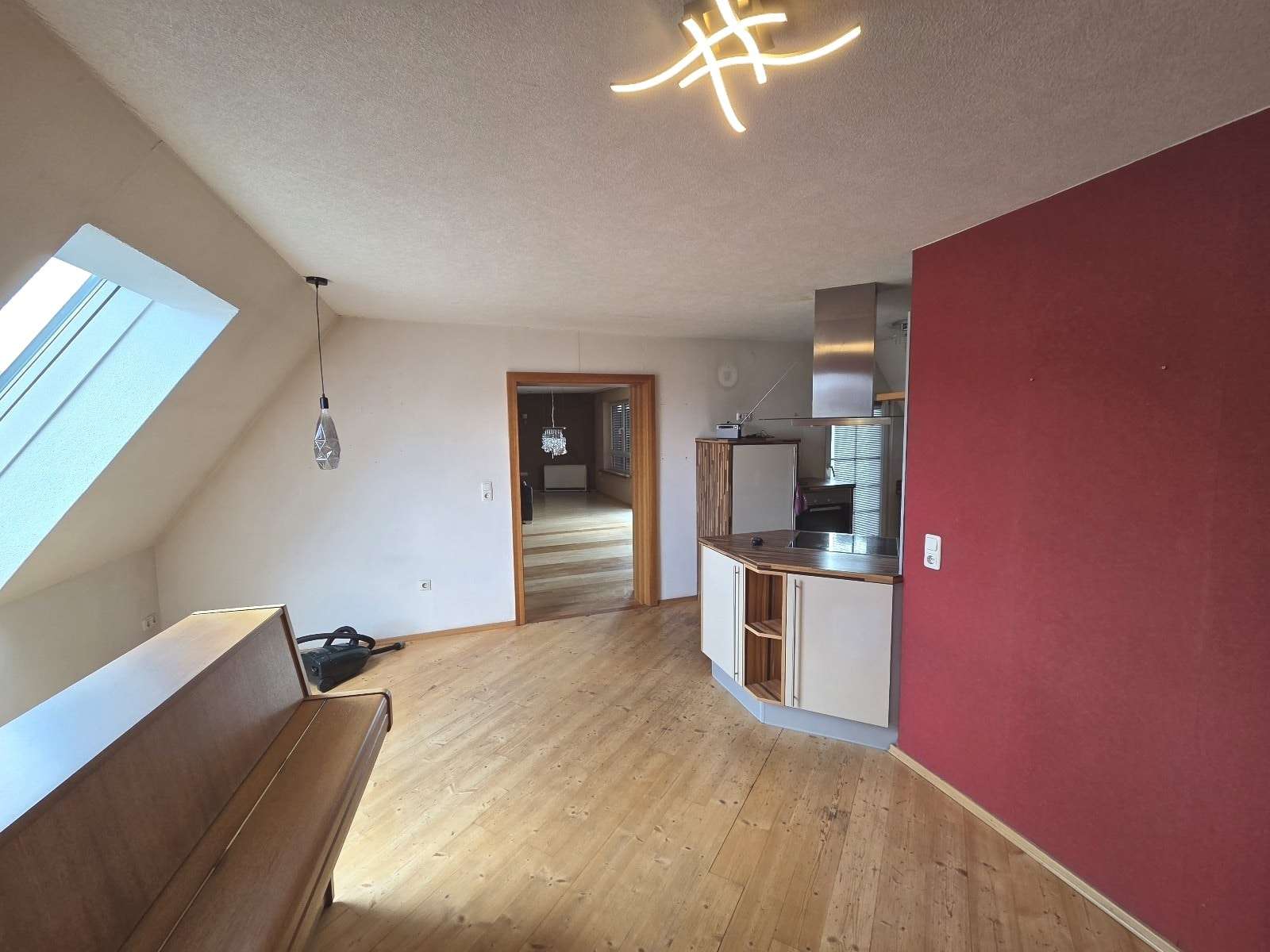 Immobilie in Maroldsweisach - *PREISREDUZIERUNG* Modernisiertes MFH inkl. Gewerbe mit Nebengebäude u. Garagen in zentraler Lage v - Bild 0