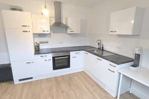 Nähe Wöhrder Wiese !  Helle moderne 3-Zi.-DG-Whg. 83 m², Laminat, 6. OG mit Aufzug – Die vollständige Adresse der Immobilie erhältst du vom Anbieter., 90489 Wöhrd, Nürnberg – Vorschaubild 6