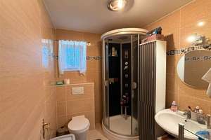 Großes 3-Familienhaus mit tollem Panoramablick in Kassel-Wolfsanger – Die vollständige Adresse der Immobilie erhältst du vom Anbieter., 34125 Wolfsanger, Kassel – Vorschaubild 7