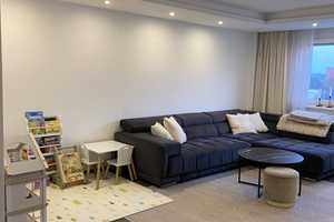 Top renoviert & familienfreundlich: 4-Zimmer-Wohnung mit Balkon, Aufzug & Einbauküche in Wolfsburg – Wolfsburg – Vorschaubild 3