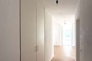 Mehrfamilienhaus mit fünf Wohneinheiten und Eigennutzungsoption in Regensburg-Oberisling – Die vollständige Adresse der Immobilie erhältst du vom Anbieter., 93053 Oberisling-Graß, Regensburg – Vorschaubild 11