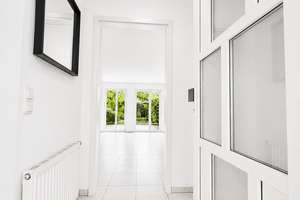 Perfekt für Familien – Reihenmittelhaus in Köln-Weiß mit ca. 100 m² Wfl, Garten, Balkon & Garage – Die vollständige Adresse der Immobilie erhältst du vom Anbieter., 50999 Weiß, Köln – Vorschaubild 2
