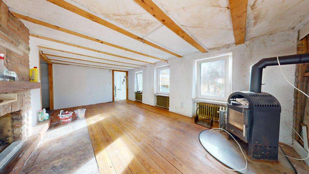 +++ Sofort verfügbar: Geräumiges 2-3 Familienhaus mit Balkon, überdachtem Freisitz, Garten und 2 ..., Südwestpfalz Kreis – Bild 1