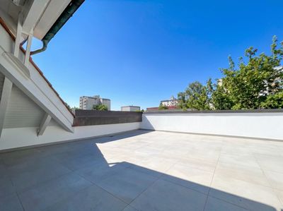 Altbau-Penthouse | Große Dachterrasse | Neuwertig | Top moderne Ausstattung | Doppelgarage