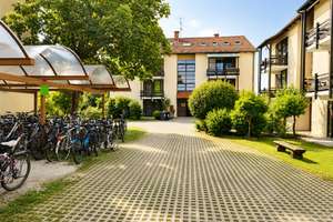 Erstbezug Eichstätt: Möblierte Dachgeschoss-Wohnung im Studentenwohnheim - 15 Min. Fußweg zur Uni – Schottenau 46, 85072 Eichstätt – Vorschaubild 6