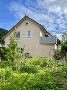 Helle 3-Zimmer Dachgeschosswohnung mit Balkon in Gosbach