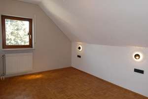 Großzügiges 2 Familien Haus in Oberndorf mit Garten, Doppelgarage und viel Nutzfläche – Finkenstraße 18, 72108 Rottenburg am Neckar – Vorschaubild 12