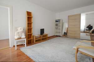 Zentrale Etagenwohnung mit Einbauküche – Die vollständige Adresse der Immobilie erhältst du vom Anbieter., 81667 Haidhausen Süd, München – Vorschaubild 2