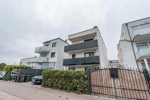 Lukratives modernes 2-Familienhaus mit ELW in TOP-Lage von Neu-ULM – Die vollständige Adresse der Immobilie erhältst du vom Anbieter., 89231 Neu-Ulm – Vorschaubild 2